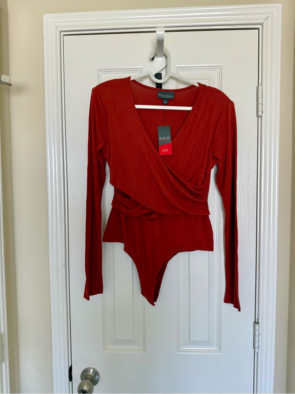 Elements - BOLD elements Coral Wrap V-Neck Top - Sz S